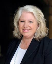 Cecily Snow's Instagram, Twitter & Facebook