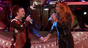Mijares, por su parte, elogió el profesionalismo de lucero, quien cumplió 40 años de. Lucero Mijares Rompe Las Redes Sociales Imitando A Su Madre