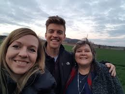 Uz je tady Gavin Roy. Dnes fotka u Mikulova na ceste z letiste. Jeste jsou  listky a mista na workshopech.