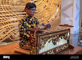 Javanese gamelan hi-res stock photography and images - Alamy