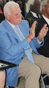 And a hex on the uk ad that wouldn't hire him. Howard Schnellenberger Wikipedia