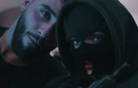 Cataleya verdammt, cataleya, ich hab' angst, cataleya immer wieder herz gegen verstand, cataleya vielen dank, diese scheiße macht mich krank, cataleya denn ohne dich ist alles grau. Die Neue Nummer 1 Ganz Deutschland Hort Einen Song