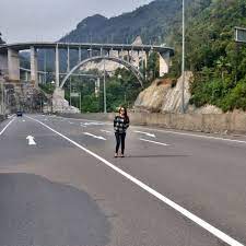 Koleksi kitlv, leiden) bawah : Padang Indonesia Jembatan Kelok 9 Jembatan Indonesia