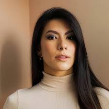 Amalia Cameron's Instagram, Twitter & Facebook