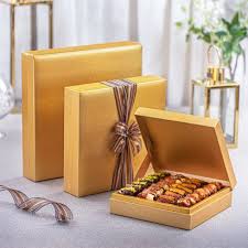 Great for gift giving, crafting a memory box, and more! Signature Gourmet Date Gift Boxes Luxury Gifts Bateel