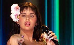Nathy peluso llegó al programa con el ojo izquierdo de color azul y el derecho de color marrón, algo que llamó la atención del presentador valenciano. Asi Es Nathy Peluso La Cantante Con Un Ojo De Cada Color Que Actuo En Los Goya El Norte De Castilla