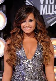 4 Demi Lovato Hairstyles Long Hair Best Short Haircuts Demi Lovato Hair Long Hair Styles Hair Styles