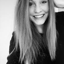 Lea Renner's Instagram, Twitter & Facebook