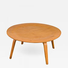 The eames etr coffee table as seen from end to end. Charles Ray Eames Vintage Eames Molded Coffee Table Wood Base