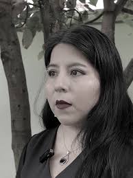 Cómo ocultar un moretón en el ojo con maquillaje