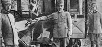 Mentre gli italiani entrano a trieste e trento il comando austriaco firma l'armistizio con l'italia a villa giusti a padova chiudendo la i guerra mondiale. Accadde Oggi 4 Novembre 1918 Si Divulga L Armistizio Di Villa Giusti La Capitolazione Caotica Dell Austria Di Cui L Italia Non Seppe Approfittare Verde Azzurro Notizie