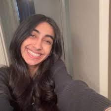 Samantha Daza's Instagram, Twitter & Facebook