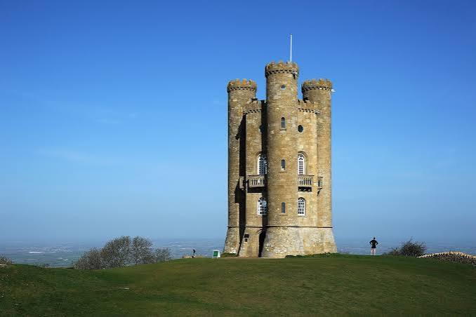Pineapples, Sugar Loaves and Needles: 8 of Britain's Best Follies | History Hit