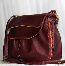 Cocok kamu gunakan kemana aja, pergi ke pesta, ke kampus, dan untuk suasana santi kamu. Tas Kulit Papillon Tasmue07 Eksport Quality