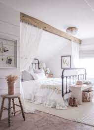 Clean And Fresh Small Master Bedroom Decorating Ideas 10 Farmhouse Bedroom Decor Master Bedrooms Decor Home Decor Bedroom