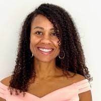 Shelly Savage's Instagram, Twitter & Facebook