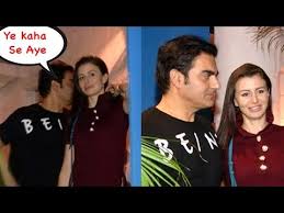 Arbaaz khan with girlfriend at sister arpita's house to celebrate eid. Video Arbaaz Khan Dinner