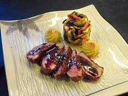 Magrets De Canard Au Miel La Recette Facile Par Toques 2 Cuisine Recette Magret De Canard Magret De Canard Recettes De Cuisine