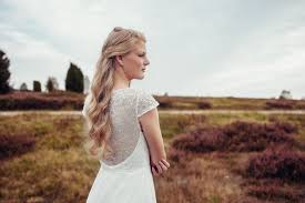 Maybe you would like to learn more about one of these? Spitzen Brautkleider Elementar I Moderne Brautkleider