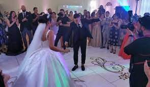 Boyu 1.84 cm, kilosu 70, burcu ise akrep'tir. Kaan Ayhan Dan Muhtesem Dugun Tum Spor Haber