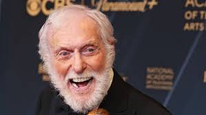 Daniel Romanchuk ends Marcel Hug's streak, wins New York Marathon  wheelchair race