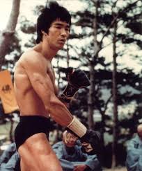 The Fit Body Of Bruce Lee Gallery Bruce Lee Photos Bruce Lee Body Bruce Lee