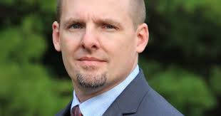 Empowering sustainability: What a polar explorer taught me about  leadership, trust and data centers