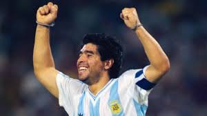 Distintas circunstancias hacen que uno tenga que tomar decisiones. Maradona Muere El Genio Imperfecto Que Fue Mucho Mas Que El Futbolista Mas Grande De La Historia Bbc News Mundo