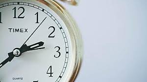 Помогите плиз das thema „beruf ist wichtig für alle menschen. Am Sonntag Von 3 Uhr Auf 2 Uhr Stellen Wir Dieses Wochenende Das Letzte Mal Die Zeit Um Euronews