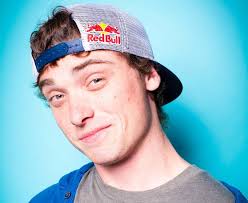 Vídeo] Em casa com Bruno Hoffmann