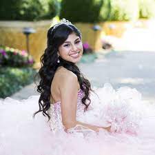 20 Absolutely Stunning Quinceanera Hairstyles With Crown Quinceanera Quince Hairstyles Quinceanera Hairstyles Sweet 16 Hairstyles