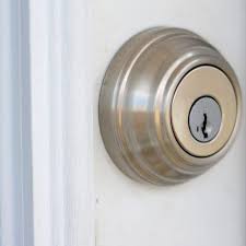 How To Pick A Master Lock With A Bobby Pin Different Ways To Unlock Deadbolt Locks Hunker Deadbolt Lock Deadbolt Metal Working