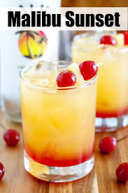 This Malibu Sunset Drink Will Take You To A Tropical Paradise A Fruity Cocktail With Coconut Rum Rum Drinks Recipes Fruity Summer Drinks Fruity Alcohol Drinks