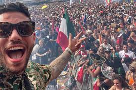 Hagenaar Angelo is artiest Hans Glock: 'Veel van mijn nummers gaan over  feesten en drugs'