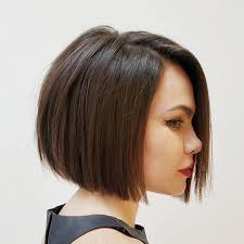 Blunt bangs and blunt cut bobs make the perfect match. 50 Blunt Cuts And Blunt Bobs That Are Dominating In 2020 Hair Adviser