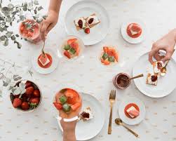 Ricette facili e velocissime pronte in pochi minuti. Aperitivo In Terrazza Come Utilizzare Il Sorbetto Alla Fragola Grom