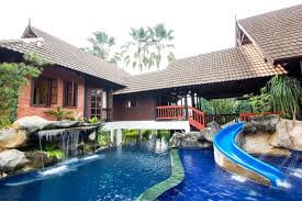 Di agrowisata salatiga ecopark, anda dapat menikmati sensasi. Penginapan Kampung Style Di Carpe Diem Orchard Home Serendah Jelajah Maya