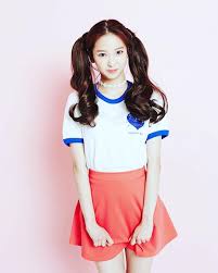She debuted with iz*one in 2018. Pin On è¡£æœ