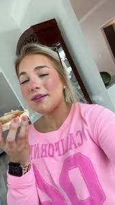 Deanna Rabb's Instagram, Twitter & Facebook