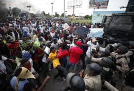 Haiti's irregular coastline forms a long, slender peninsula in the south and a shorter one in the north haiti's mountains are mainly limestone, although some volcanic formations can be found, particularly. Thousands In Haiti Clash With Police As They Demand President S Ouster Los Angeles Times