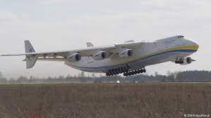 It also has the largest wingspan of any aircraft in operational service. Pandemiya Koronavirusa Povysila Spros Na Ukrainskie Ruslany I Mriyu Ukraina I Ukraincy Vzglyad Iz Evropy Dw 16 04 2020