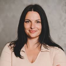 On this historic Juneteenth, I want to spotlight my amazing friend's  business, The Fit Kitchen!