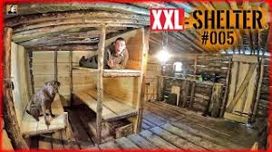 Survival mattin überlebt sumpf shelter übernachtung mit unwetter und blut egel angriff nur knapp. Xxl Shelter Bauen 004 Mit Sagewerk Fussboden Tur Gebaut Survival Mattin