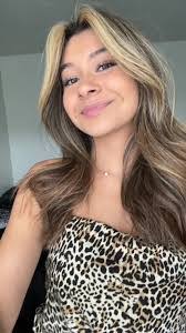 Natalie Castle's Instagram, Twitter & Facebook