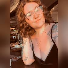 Who are recommended photographers for boudoir shoots?