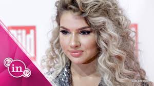 So machten gerüchte über eine verlobung mit ihrem manager taban die runde. Shirin David Manager Taban Jafari