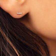 Un choix unique de boucle d'oreille double boule argent disponible dans notre magasin. Boucles D Oreilles Puces Petites Boules En Argent 925