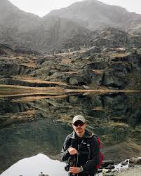 Autumn trails and mountain views