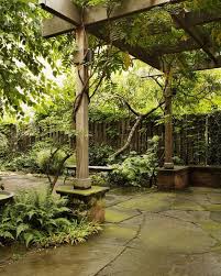 Before And After A Brooklyn Townhouse With A Double Wide Garden Gardenista Courtyard Gardens Design Townhouse Garden Courtyard Garden