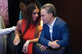 💥 ¿Ruptura en la 4T? Manuel Velasco contradice a Sheinbaum y defiende las  aspiraciones de Ruth González en San Luis Potosí 👉 https://short.do/IoFcTd